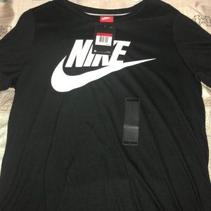 Nike Swoosh Logo Tee Black BNWT